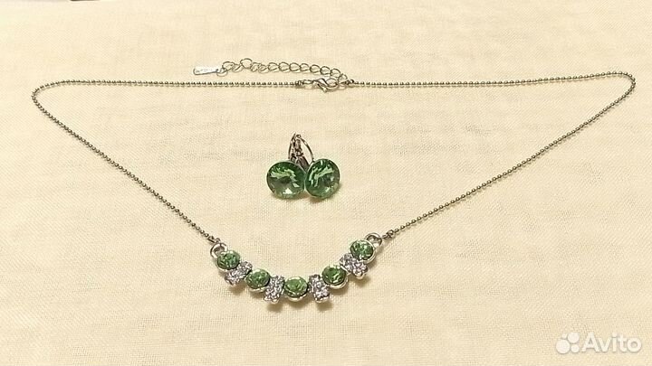 Бижутерия серьги и колье