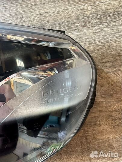 Peugeot traveller левая фара