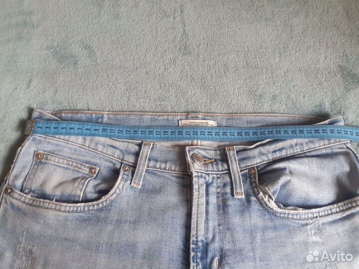 Джинсы-бойфренды Zara