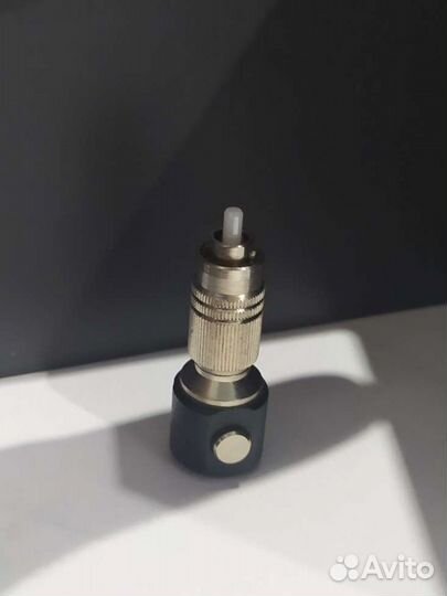 Адаптер оголëнного волокна FC