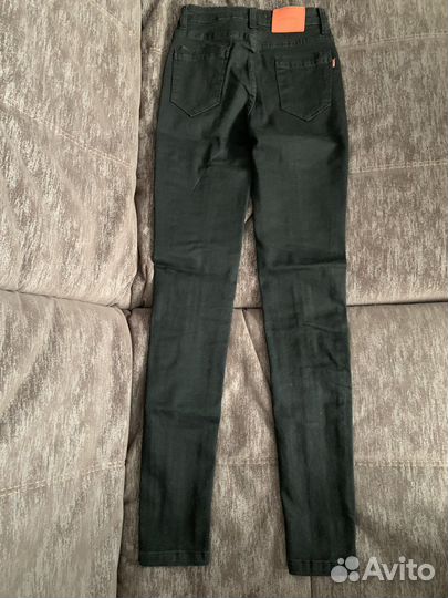Новое. Джинсы женские 25,26,28, размер
