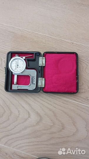 Толщиномер часового типа