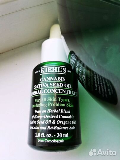 Kiehls Cannabis sativa seed oil herbal concentrate