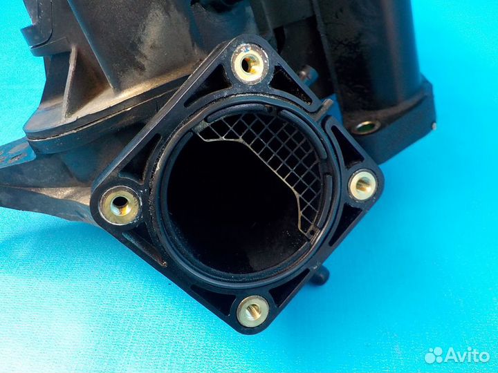 Впускной коллектор toyota Avensis (T250) 2003-2008