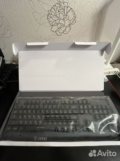 Игровая механическая клавиатура MSI