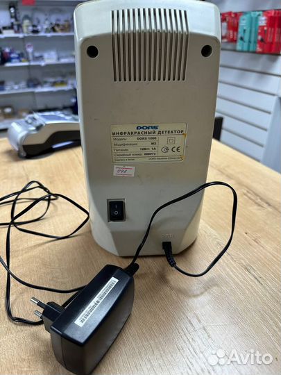 Инфракрасный детектор купюр Dors 1000