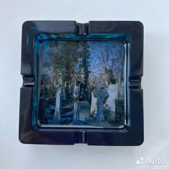 Пепельница Юра авангард, вышел покурить