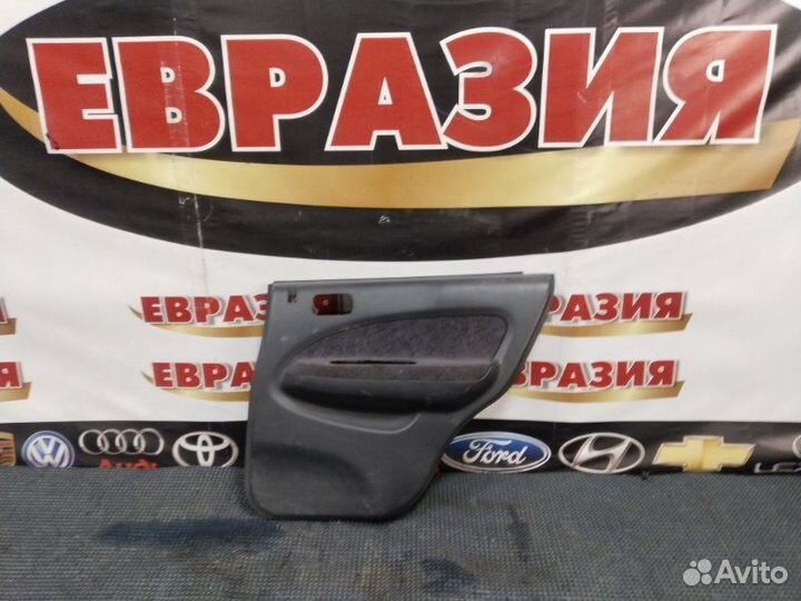 Обшивка двери задняя правая Honda Hr-V GH4 D16A