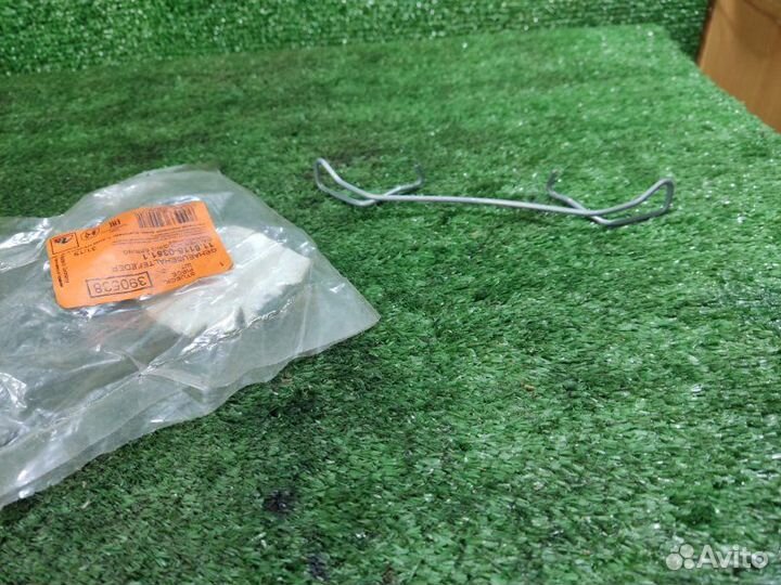 Зажим тормозных колодок Audi A4 B6