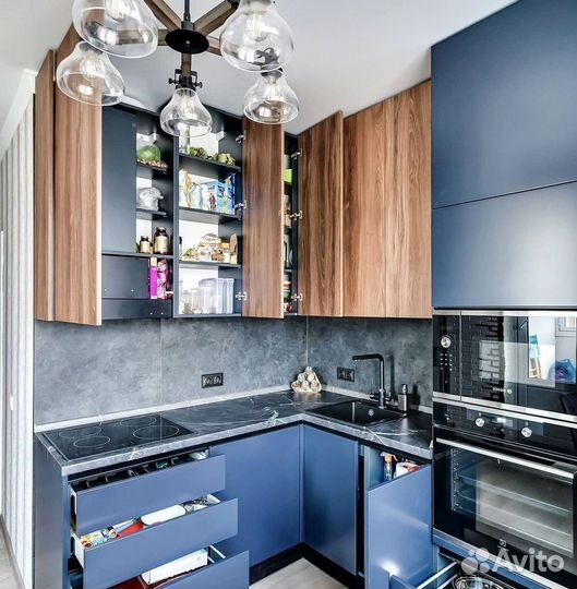 Кухня угловая на заказ.мдф фасады