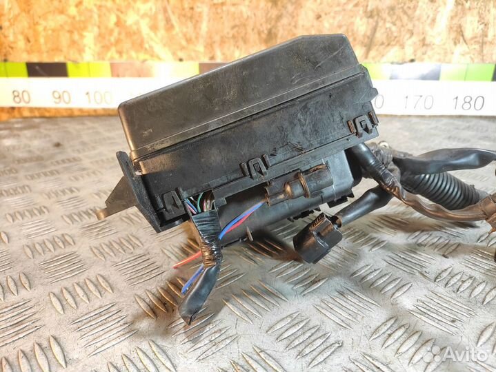 Блок предохранителей моторный Mitsubishi Lancer 9