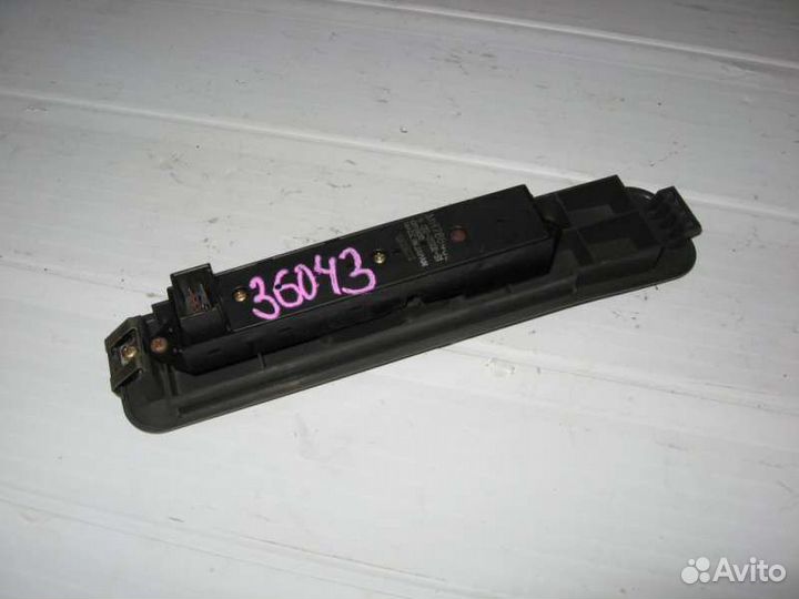 Кнопка стеклоподъемника Mitsubishi Montero (Pajero