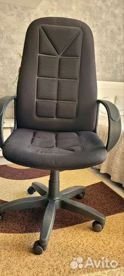 Стул кресло офисный на колесах