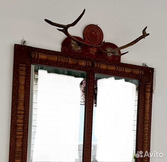 Зеркало старинное в раме
