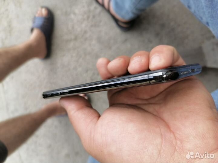 iPhone X, 64 ГБ