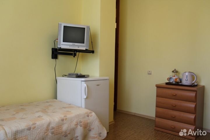 Продам телевизор б/у с плоским экраном