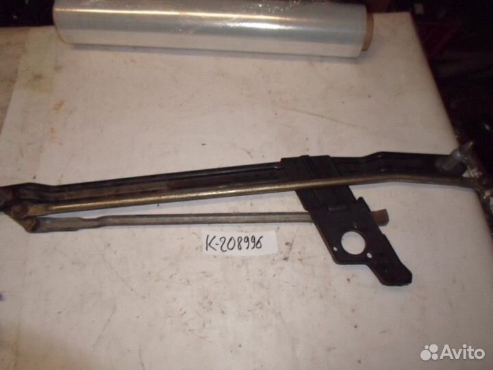 Трапеция стеклоочистителей (Volkswagen Passat)