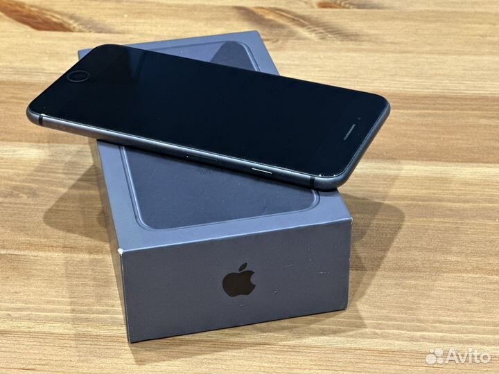 Продам iPhone 8 plus