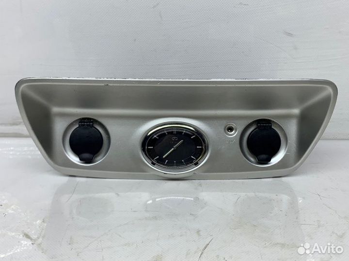 Накладка центральной консоли Infiniti Qx56 5.6