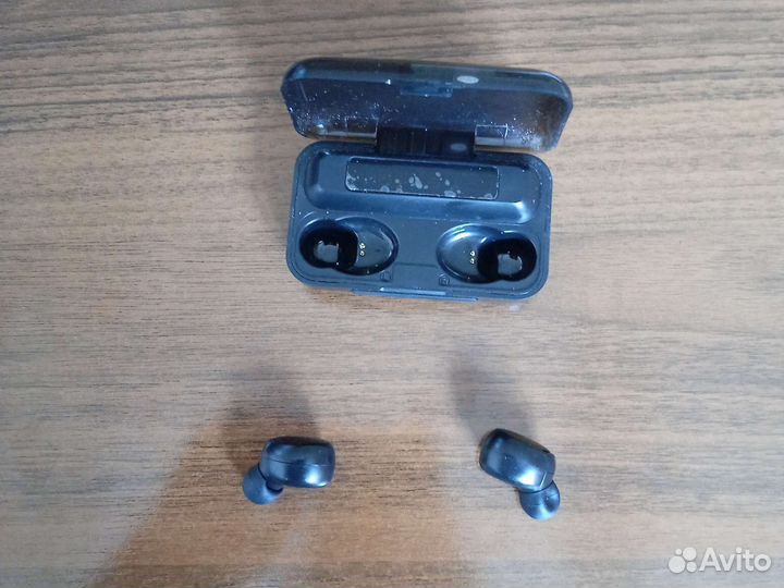 Беспроводные наушники tws f9 с power bank