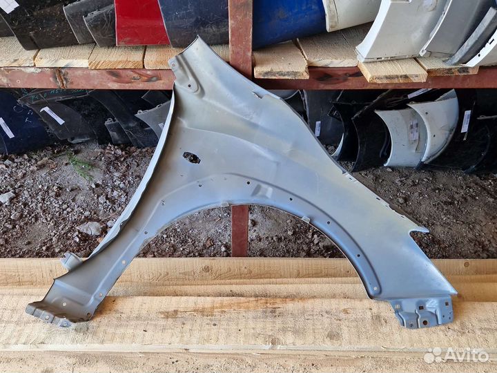 Передний левый крыло subaru XV2