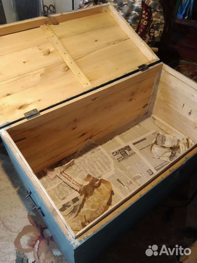 Сундук деревянный старинный, большой