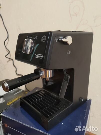 Кофеварка Delonghi ECP31.21 рожковая с капучино