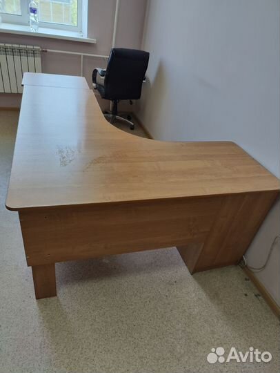 Стол офисный