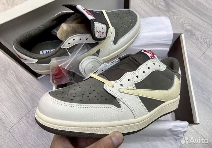 Nike Air Jordan 1 Travis Scott