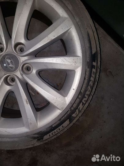 R17 Bridgestone Turanza T001 215/45, PCD 5x114.3 DIA 57.1