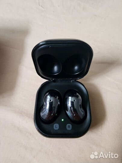 Samsung galaxy buds live