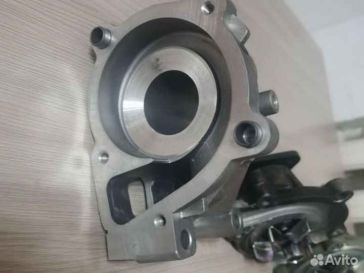 Водяная помпа на sportage 3