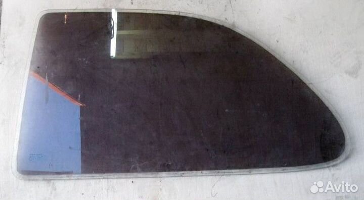 Стекло кузовное правое Ford Fiesta 95-02 г