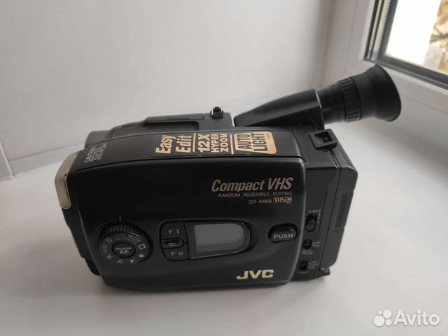 Видеокамера кассетная JVC