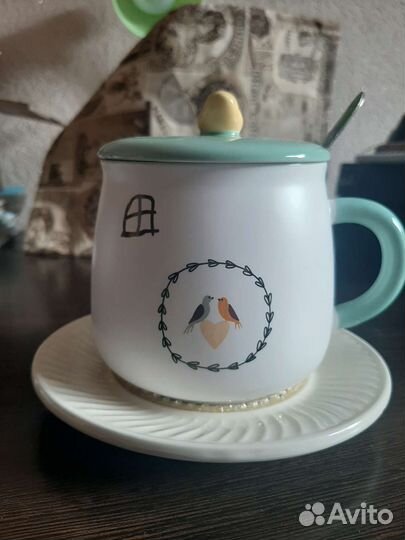 Чашка с блюдцем,крышкой и ложечкой