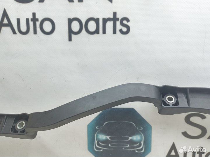 Кронштейн корпуса воздушного фильтра Bmw X5 E70