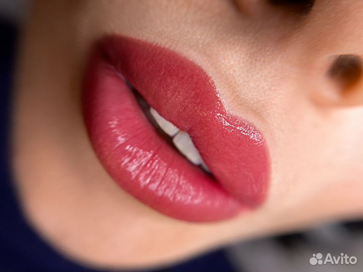 Перманентный макияж бровей губ и век татуаж