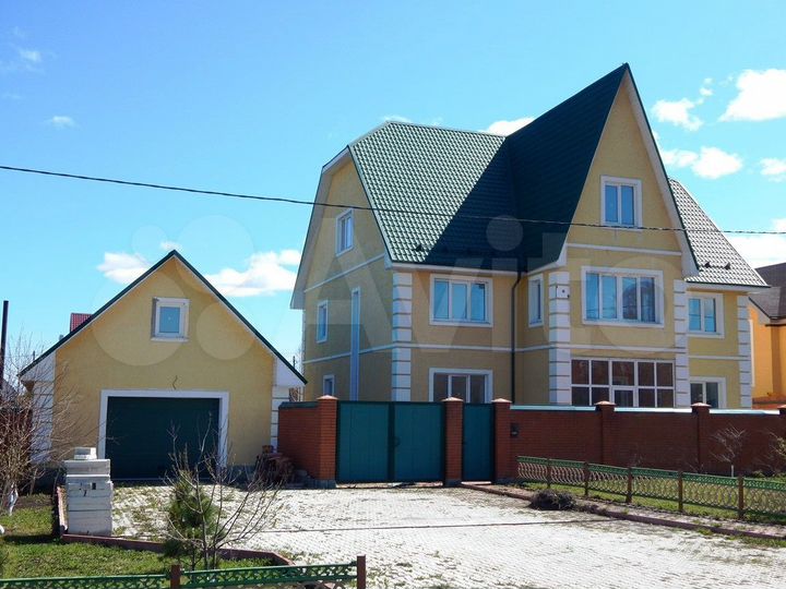 Коттедж 455,5 м² на участке 10 сот.