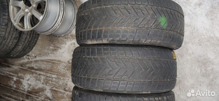 Vredestein Wintrac Xtreme S 265/40 R21 и 295/35 R21 107Y