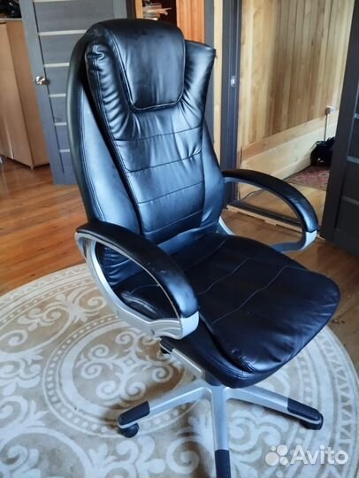 Компьютерное кресло