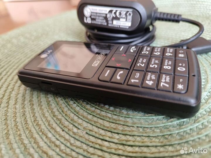 Телефон LG kg 270