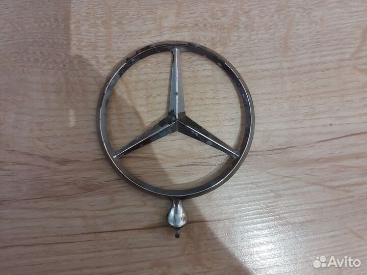 Знак mercedes