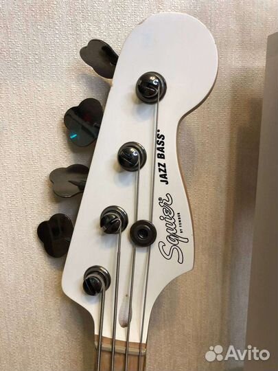 Бас гитара fender squier jazz bass