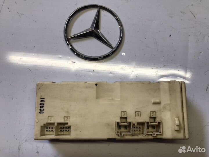 Блок управления багажником Мерседес w212 w204