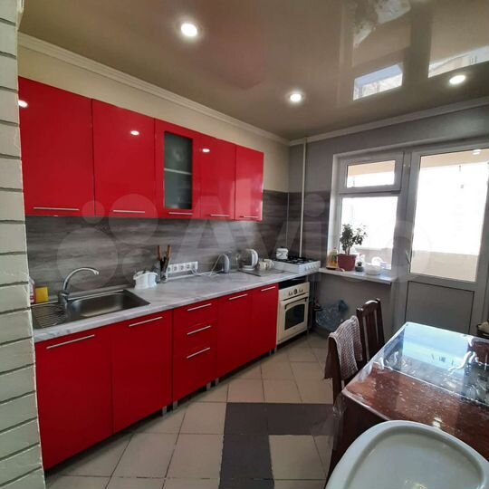 3-к. квартира, 72 м², 9/10 эт.