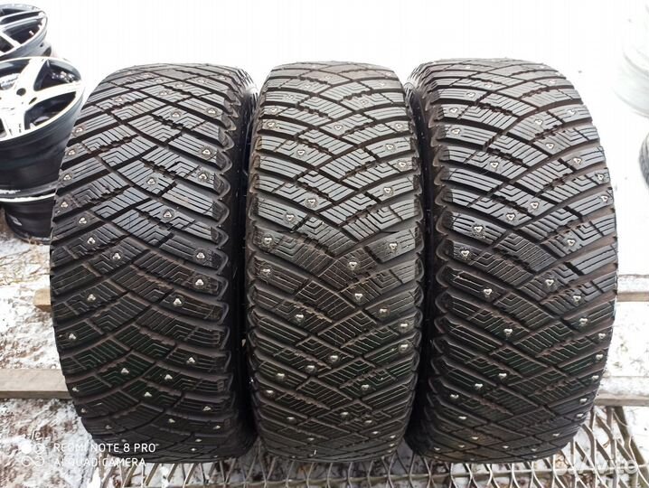 Goodyear Ultragrip Ice Arctic 205/55 R16