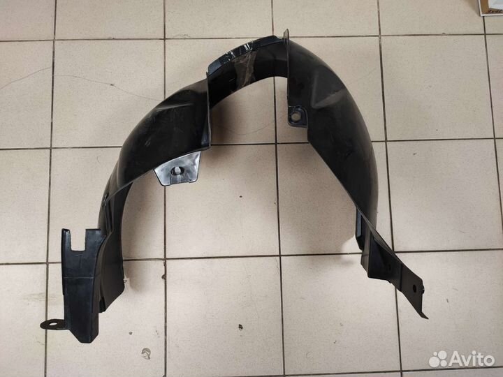 Подкрылок LADA Largus передний правый