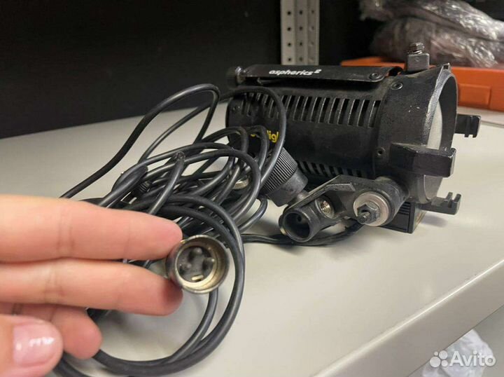 Галогенный осветительный прибор Dedolight DLH4