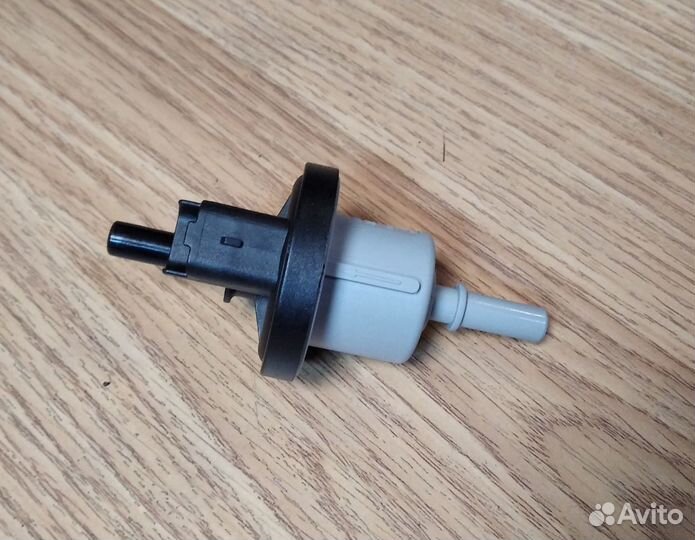 Клапан абсорбера топливных паров