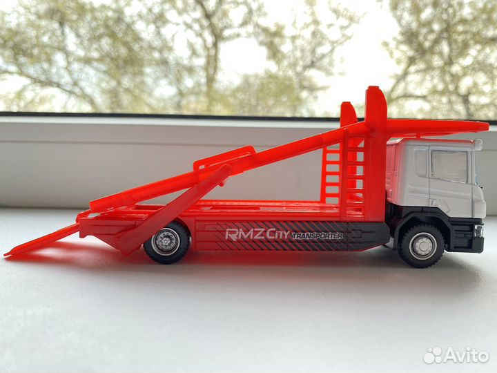Scania Автовоз Mobicaro